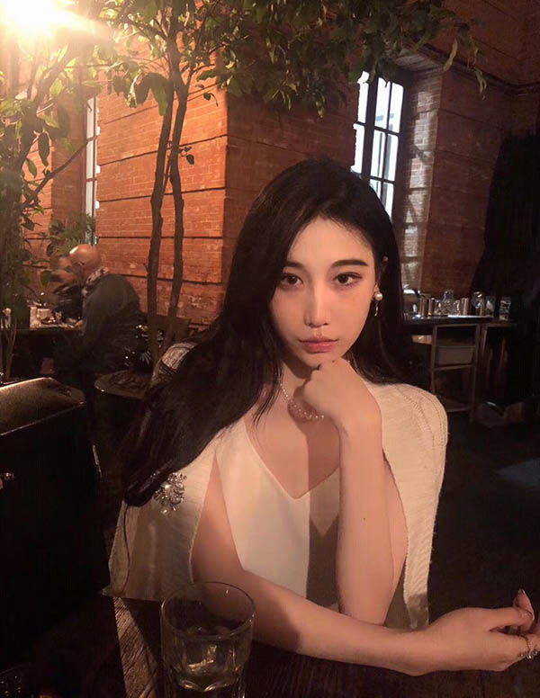 温哥华围经纪人微信