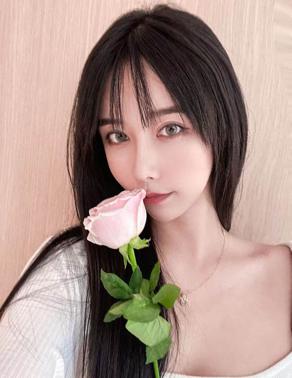 迪拜商务模特微信